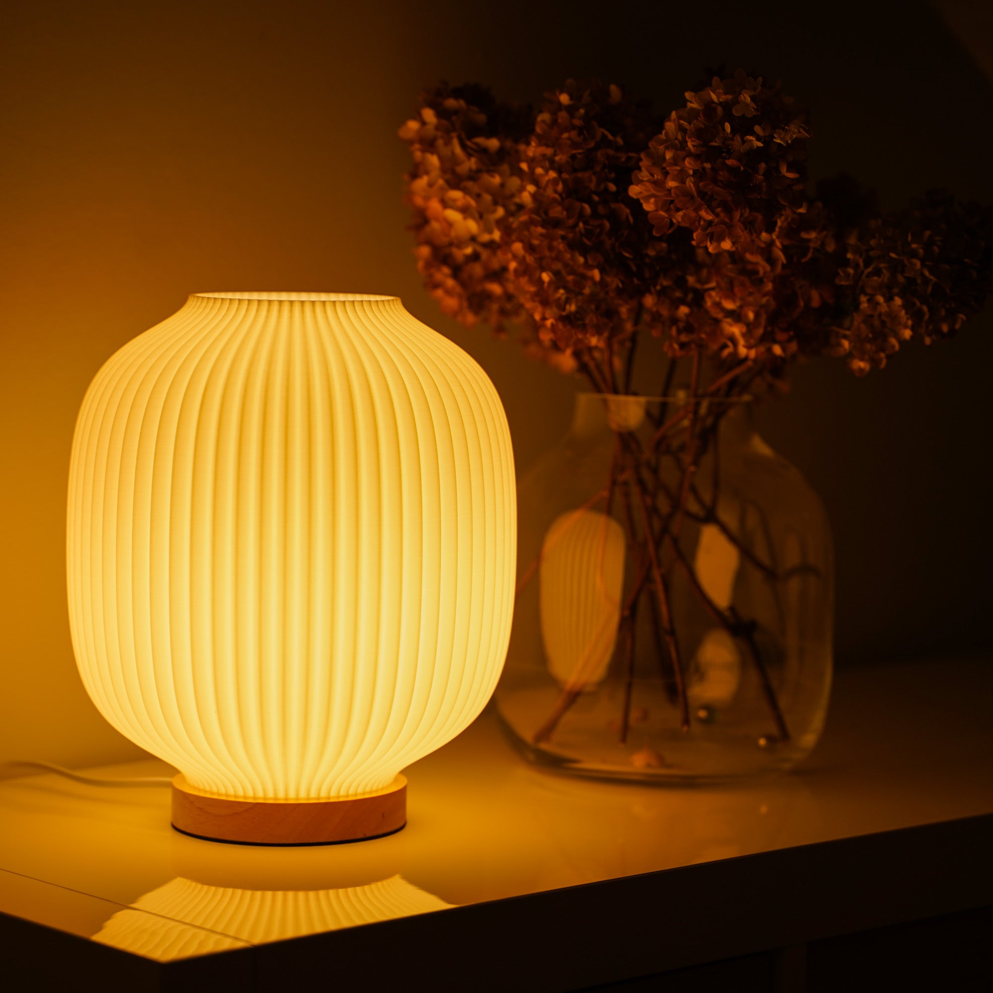 Minimalistische Tischleuchte | Weiß | Moonou Puro | Moderne Beleuchtung |  Schranklampe | Nachhaltige Tischlampe | Nachttischlampe